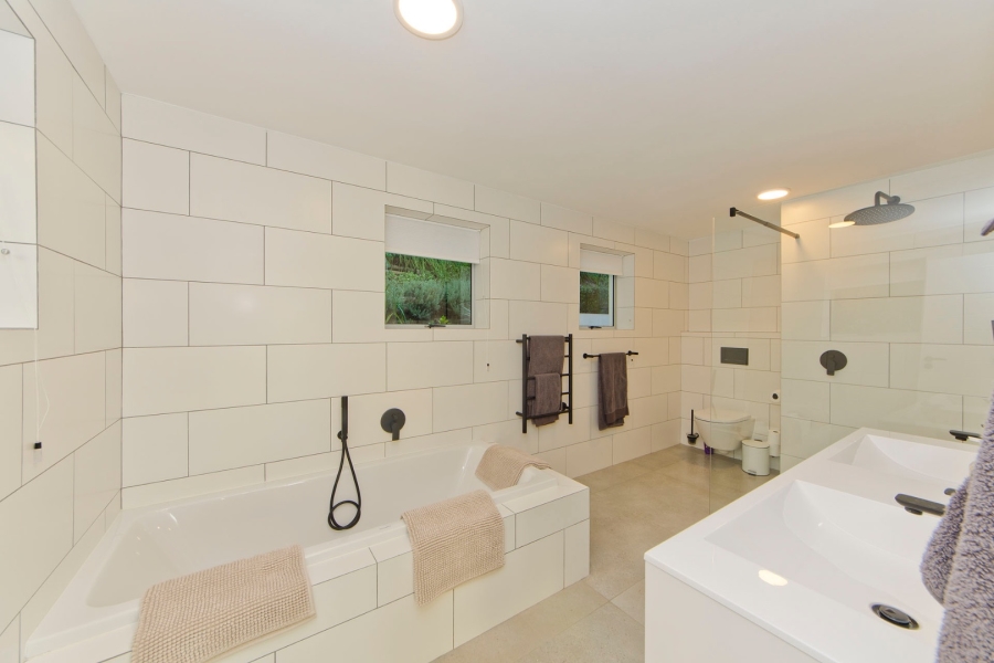 3 Bedroom Property for Sale in The Heads Western Cape